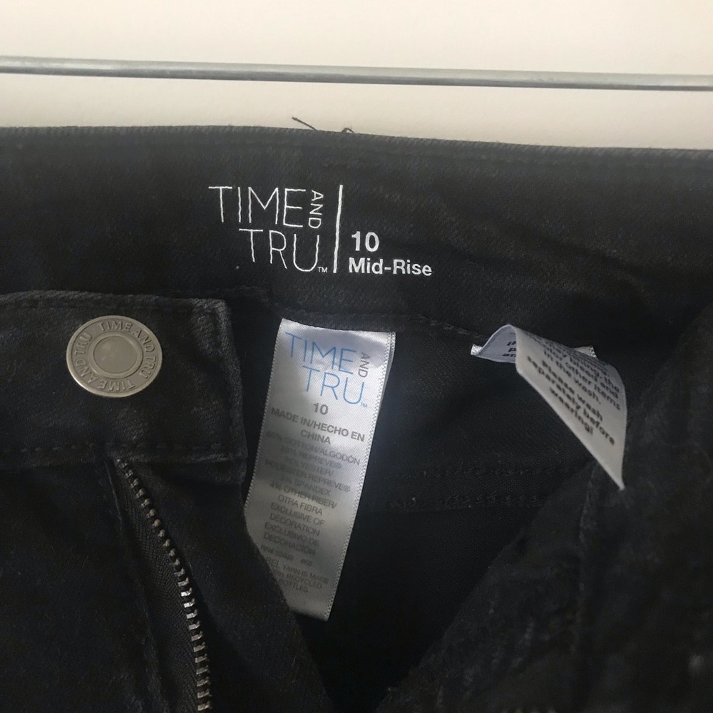 Time and True Capri. 3 / $12- Bundle & Save!